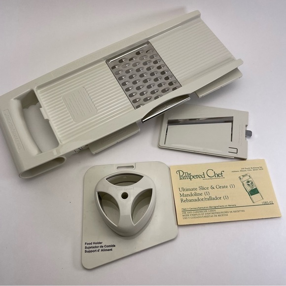 The Pampered Chef Ultimate Slice & Grate - Picture 3 of 7